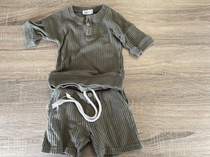 Jamie Kay top and shorts62854320806403116