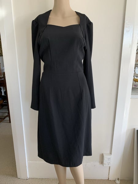 Black dress Carousel 1