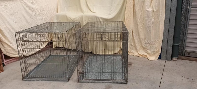Collapsible dog crates Carousel 1
