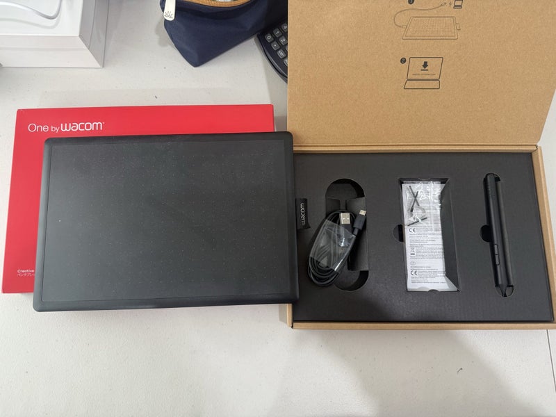 One by Wacom digital pen tablet Carousel 2