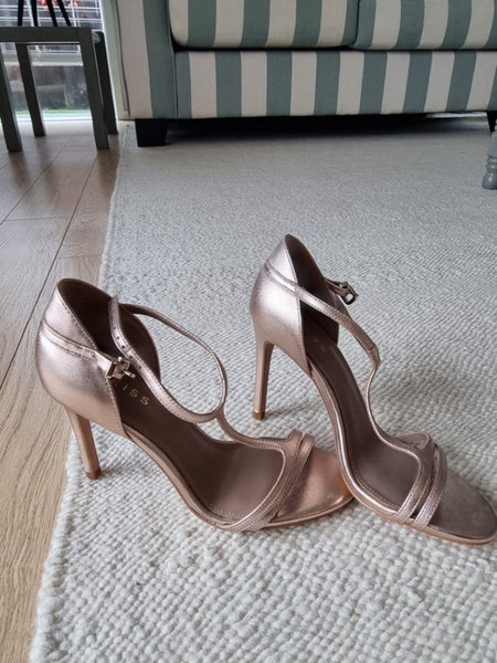 Brand new Reiss high heels Carousel 1