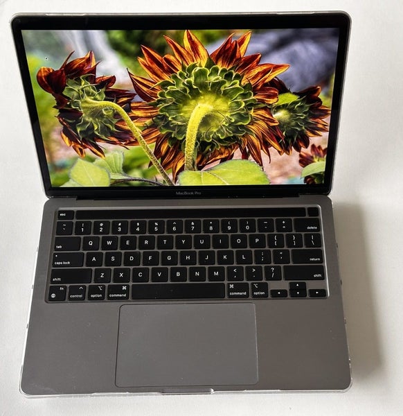 MacBook Pro 13 " 2020 16GB 1TB Space Grey : Immaculate Condition! M1 Chip62863867095681111