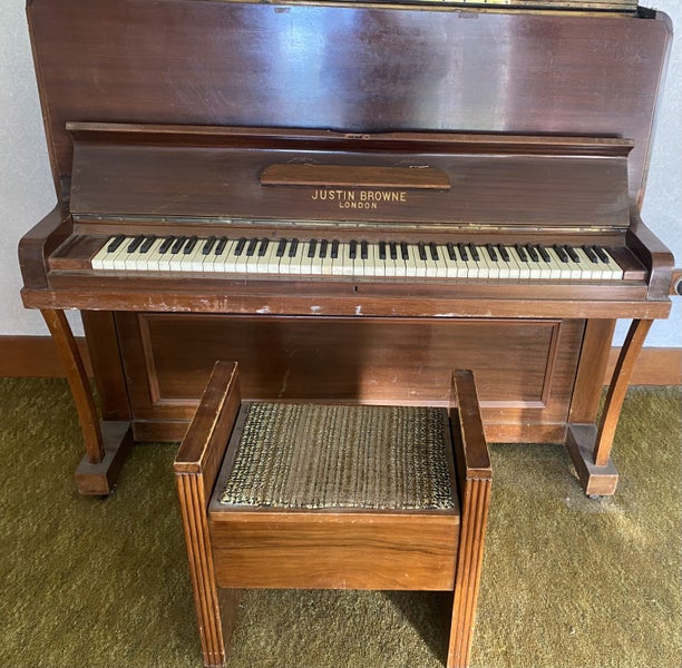 piano, Justin Browne, London Carousel 1