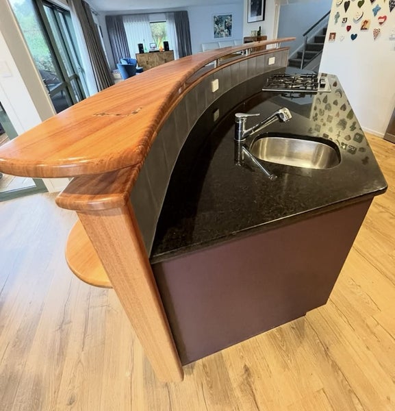 Rimu Kitchen & Island Carousel 7