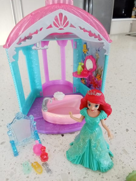 Disney Princess MagiClip Ariel with Castle Carousel 2