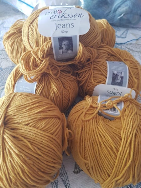 Knitting yarn Carousel 1