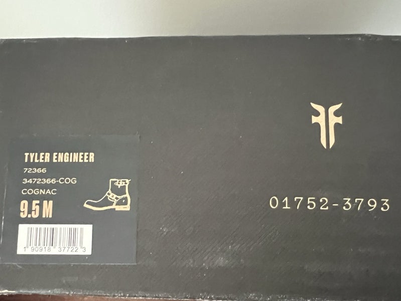 FRYE ENGINEER BOOTS Carousel 8