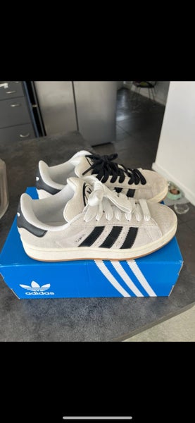 Adidas campus Carousel 1