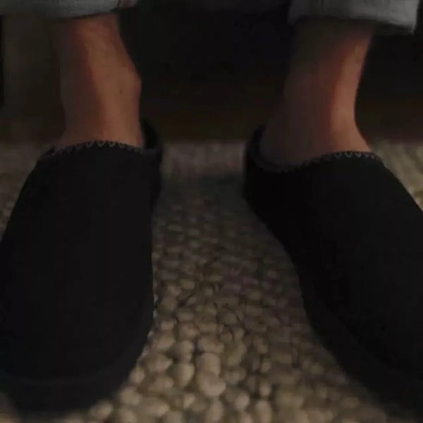 Emu Platinum Outback Scuff Black Sheepskin Slipper Carousel 2