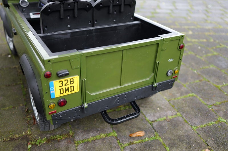 Kids Ride on Car licensed Land Rover Defender Carousel 2