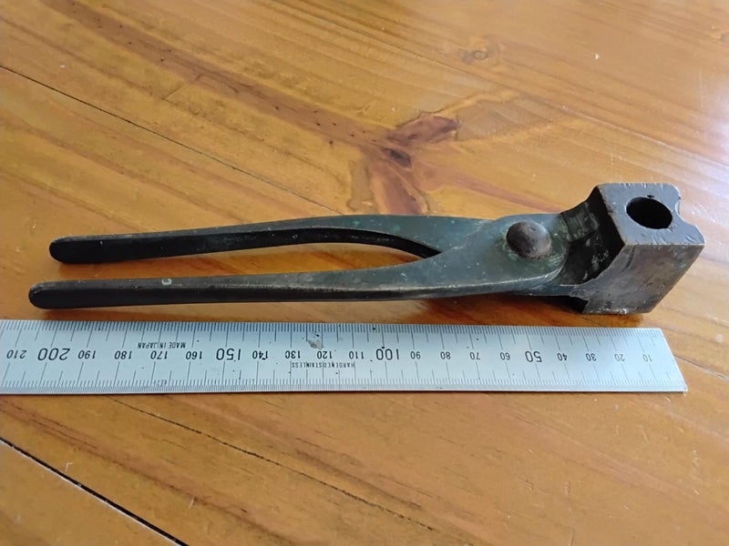 Antique Brass Blackpowder Gun bullet mold Carousel 1