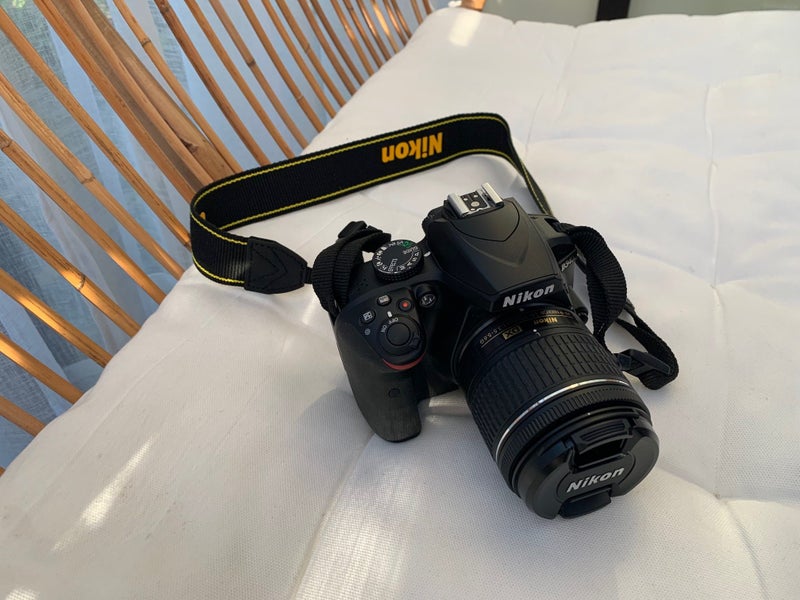 Nikon D3400 24.2 mp DSLR camera and case - perfect condition, barely ever used62960459554945113