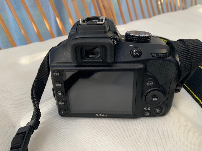 Nikon D3400 24.2 mp DSLR camera and case - perfect condition, barely ever used62960459554945112