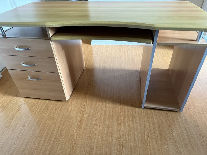 $$$$$$$$$ Office computer Student Desk Carousel 1