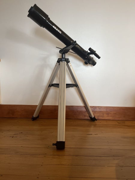 Saxon 707AZ2 Refractor Telescope Carousel 1