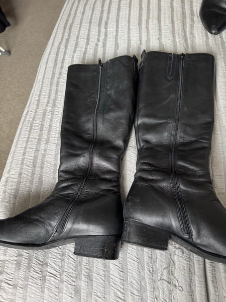 Black leather boots size 41 Carousel 1