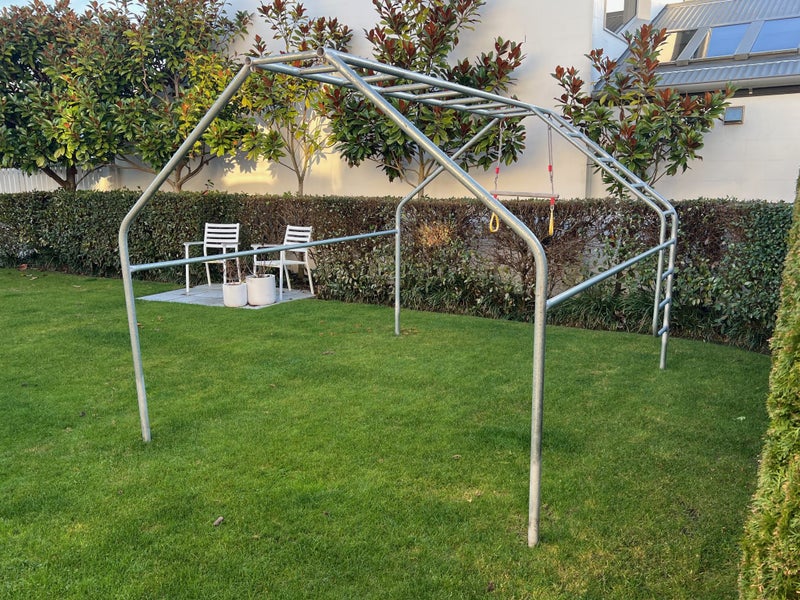 Jungle Gym / Monkey Bars62863240456833113