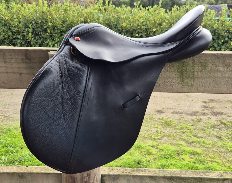 Albion GP Saddle 17.5"62864741831681111