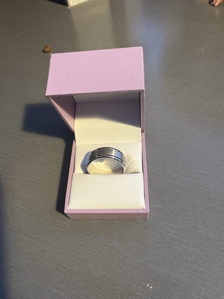 Men’s wedding ring Carousel 1