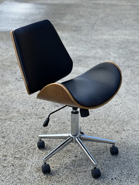 SPECTACULAR REPLICA EAMES OFFICE CHAIR Carousel 1
