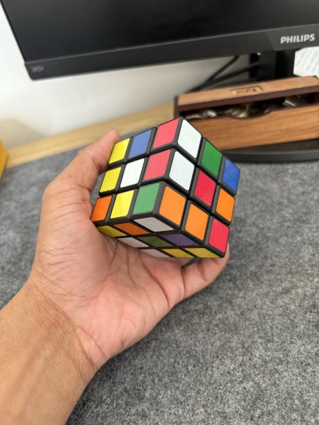 Rubics cube Carousel 1