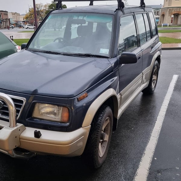 Suzuki Escudo Carousel 4