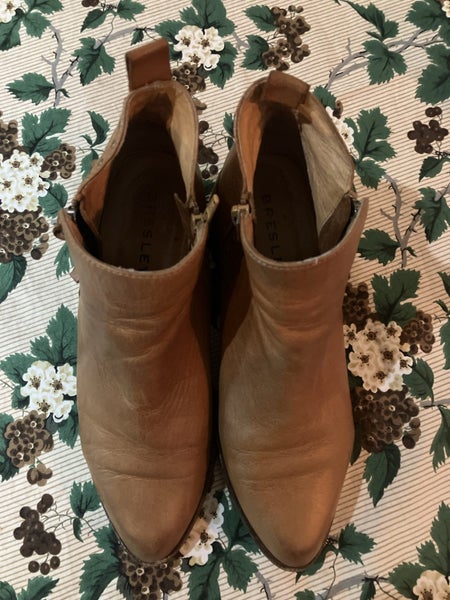 Bresley Tan Leather Ankle Boot { Size 38 } Carousel 2