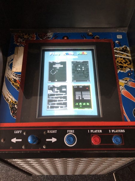 Stand up space invader console Carousel 12