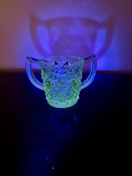 Vintage sugar bowl UV GLOW62863855890690111