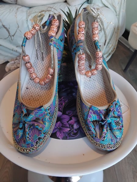 Ladies shoes Carousel 1