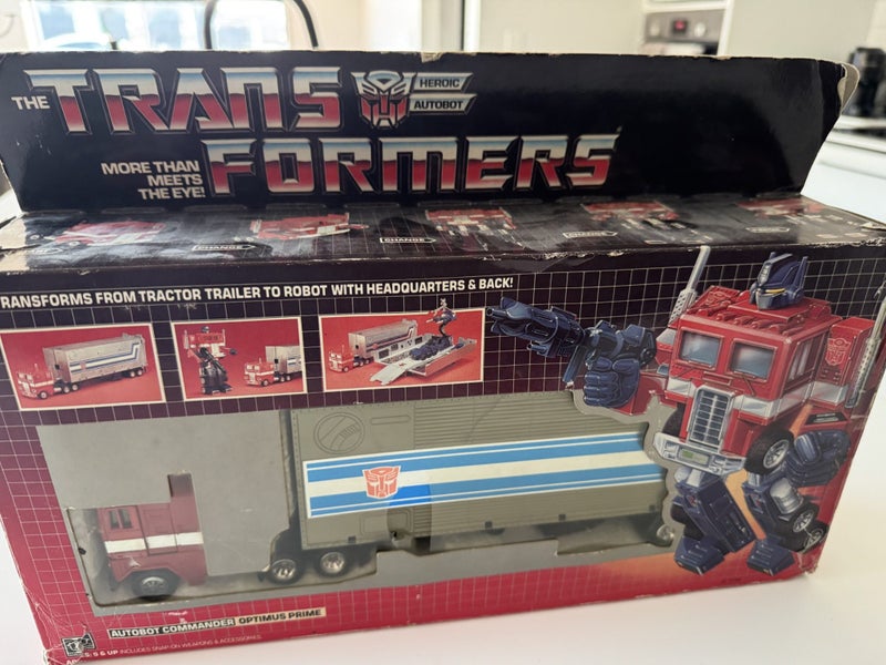 Boxed Transformer Optimus Prime G1 1984 Carousel 1