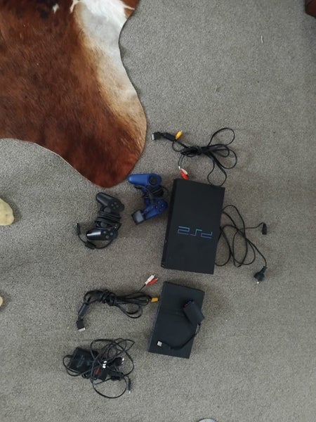 2 x Playstations (2 CONSOLES - no controlers) Carousel 1