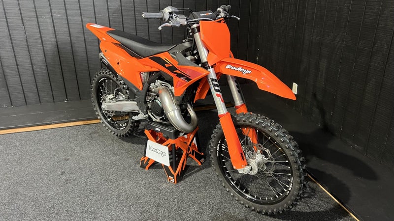 2025 KTM 125SX IN STORE NOW62865830232065112