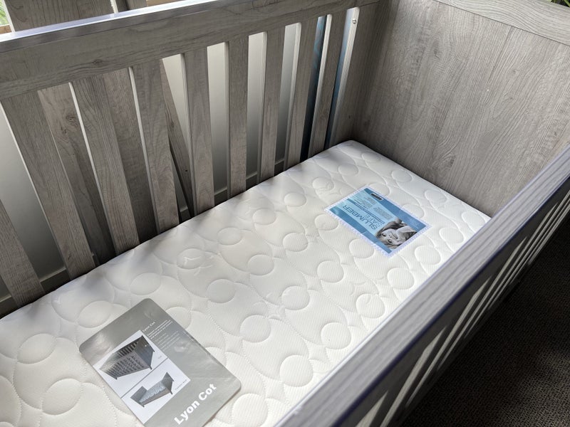 Convertible Crib / Toddler bed + Mattress62948103846017113