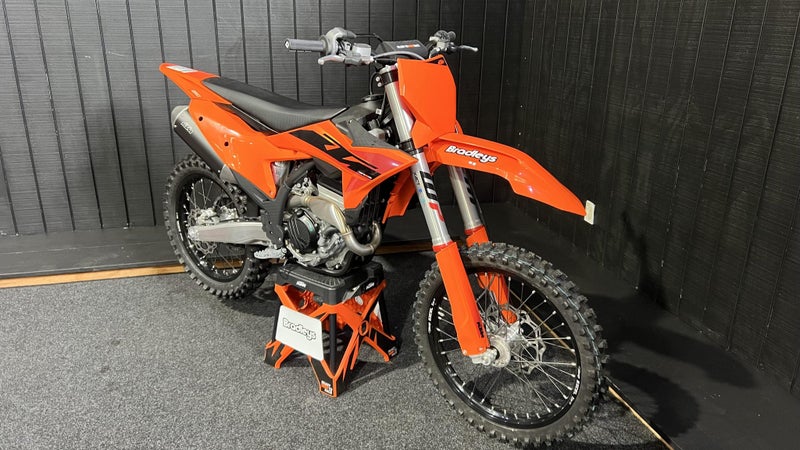 2025 KTM 250SX-F IN STORE NOW!62865830243201112