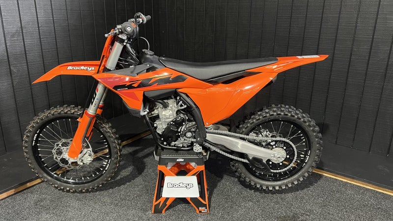 2025 KTM 250SX-F IN STORE NOW!62865830243201113