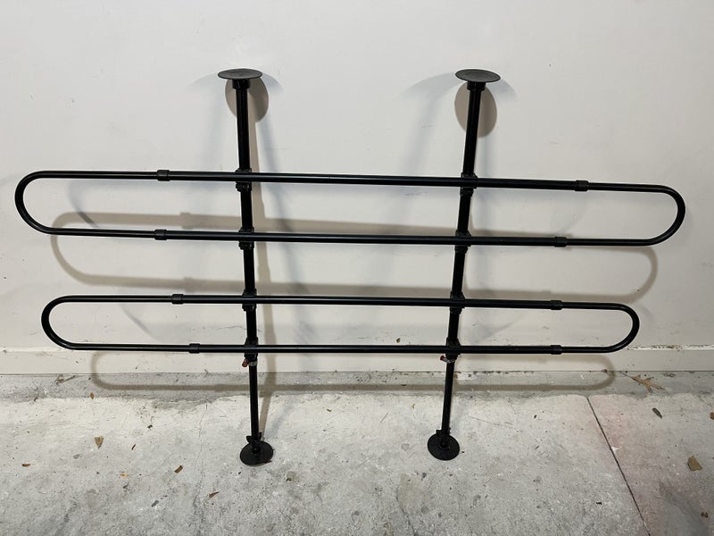 Dog cargo barrier - adjustable Carousel 1