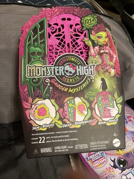 Monster high Carousel 1