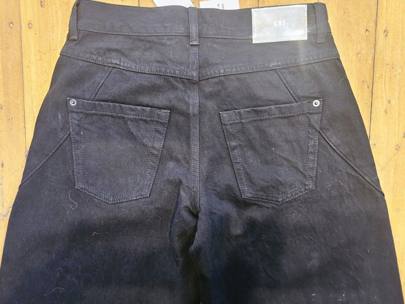 Amazing 2025 CUE wide legged jeans - new RRP $33062950005568643114
