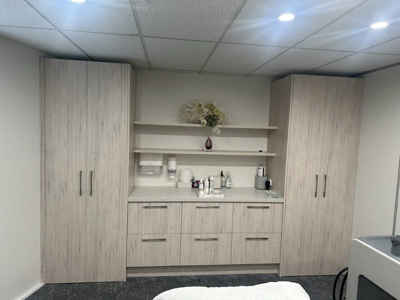 Cabinetry - immaculate Carousel 2