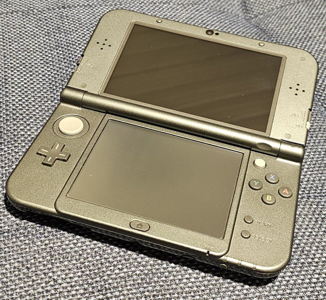 New 3DS XL with Capture Card Carousel 2