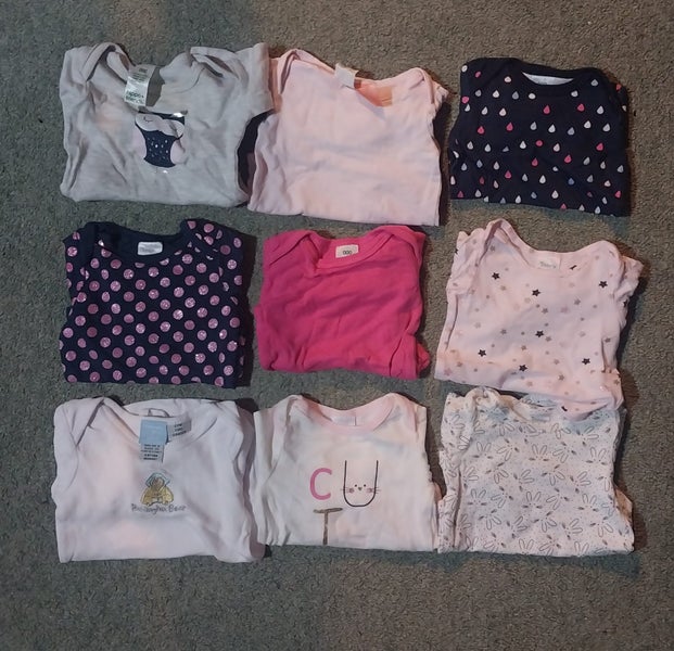 Bulk baby clothes 0-3months 24 items Carousel 6