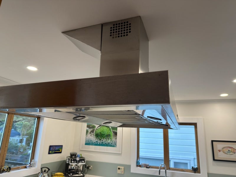 Whole Kitchen with Stone Benchtop Carousel 1