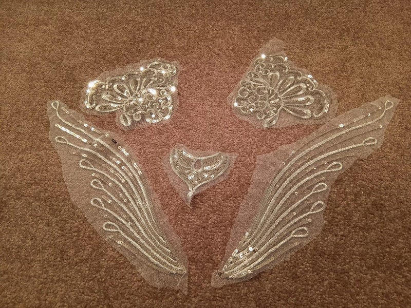 STUNNING SILVER SET OF SEQUIN EMBELLISHMENTS Carousel 1
