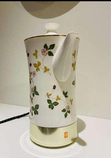 Vintage Wedgewood Kettle Russell Hobbs Carousel 2