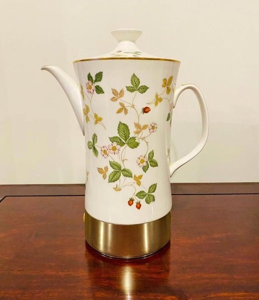 Vintage Wedgewood Kettle Russell Hobbs Carousel 1