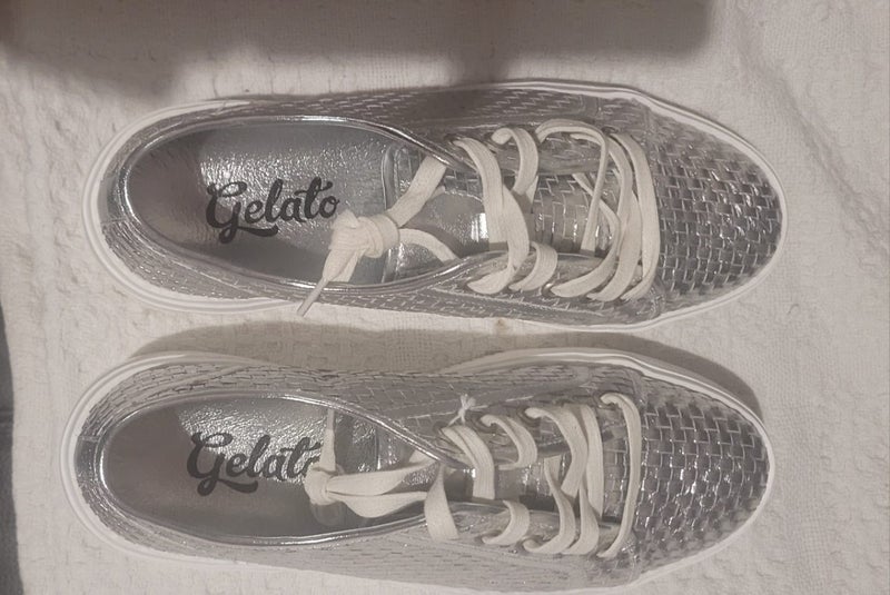 Gelato Silver/White Sneakers Size 42 Carousel 1