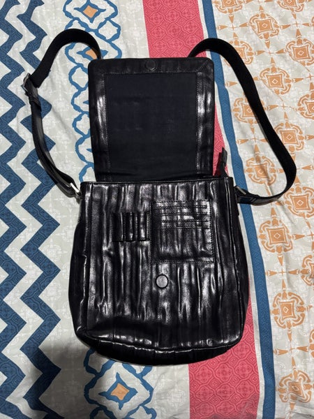 Handmade leather sling bag Carousel 1