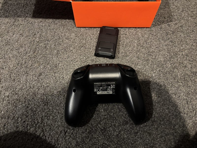Steelseries Nimbus+ Wireless Gaming Controller Carousel 4