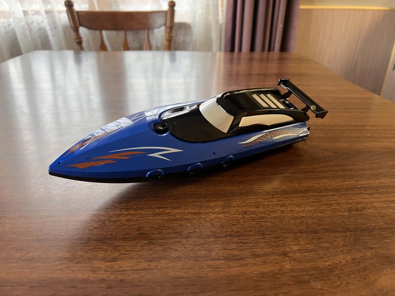 RC Jet Boat - Excellent Condition Carousel 2